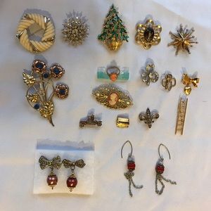 Accessories - Vintage brooch pins, earrings and ring Accessories - Vintage brooch pins, earrings and ring